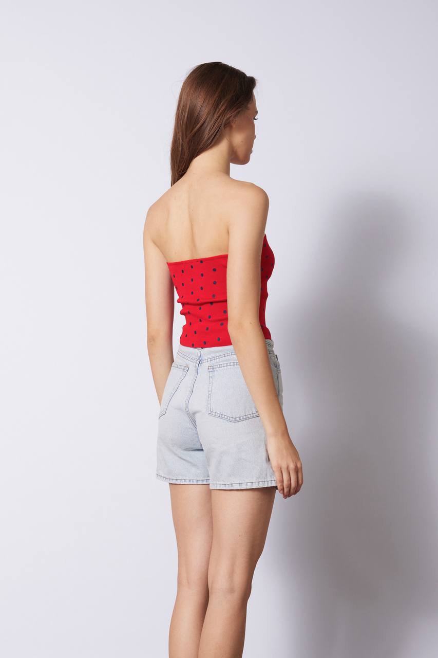 Classic & bold tops