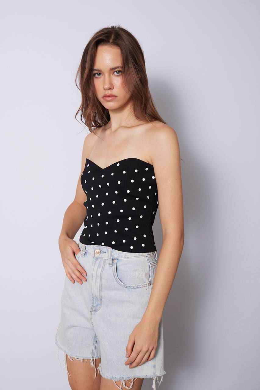 Classic & bold tops