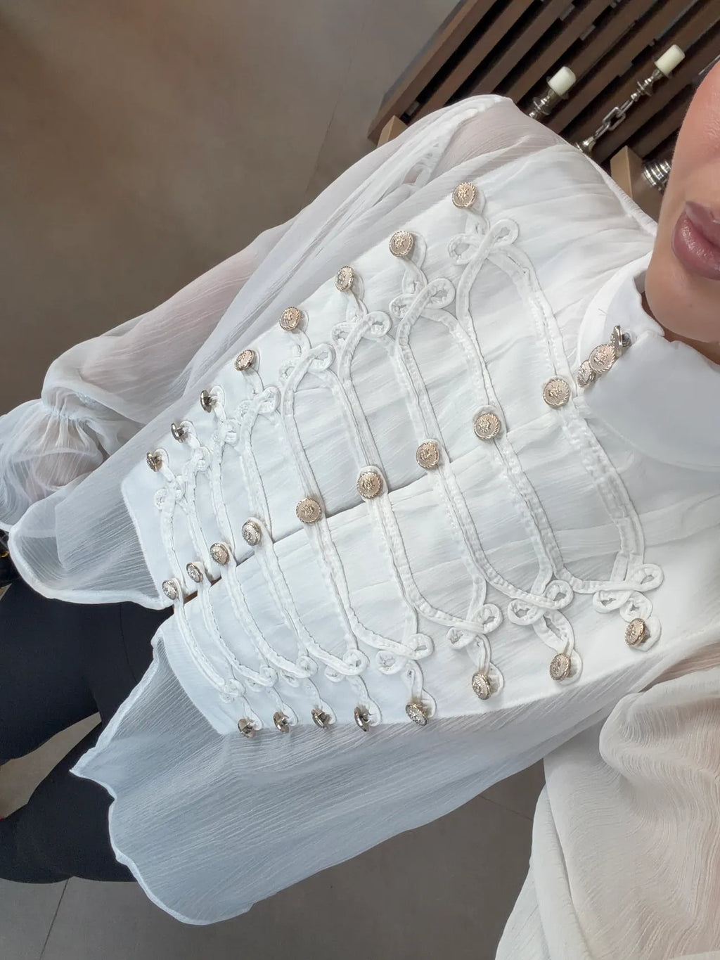 NEW COLLECTION ROMANTIC BLOUSE WITH FROG FASTENING