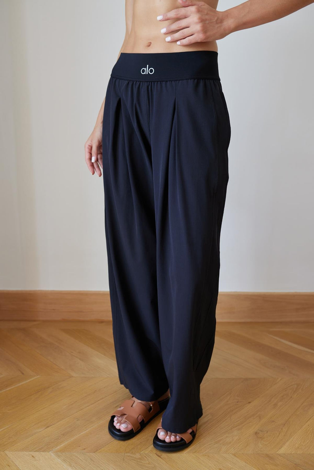Aloayoga belt trouser