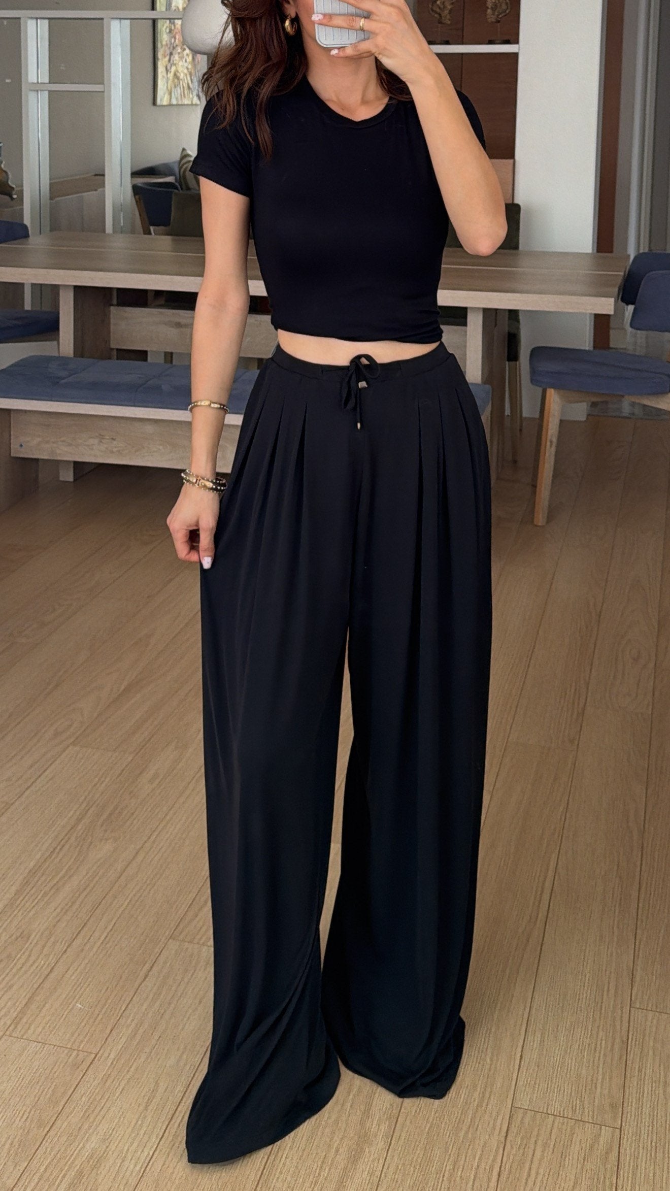 Black- Tencel Pleated Detail Loose-fitting Trousers