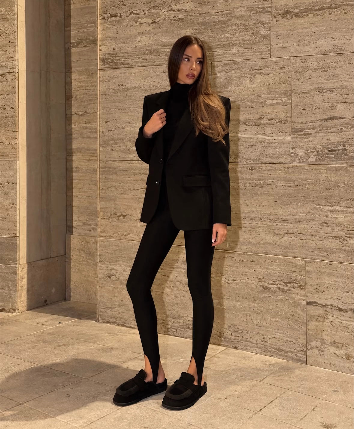 Premium-stirrup legging