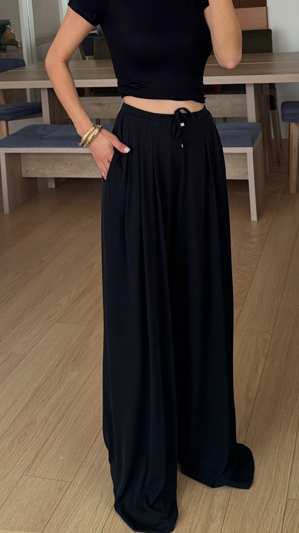Black- Tencel Pleated Detail Loose-fitting Trousers