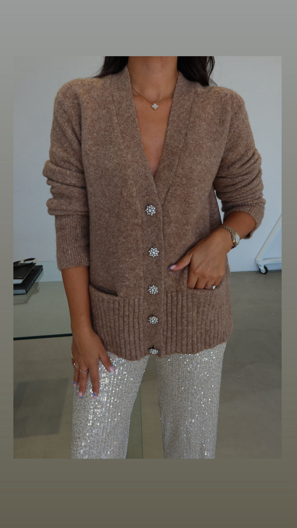 V-neck stone buttoned soft knitwear cardigan - Dark beige