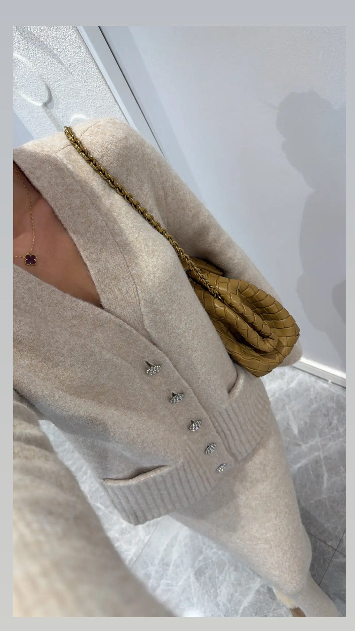 V-Neck stone Buttoned soft knitwear