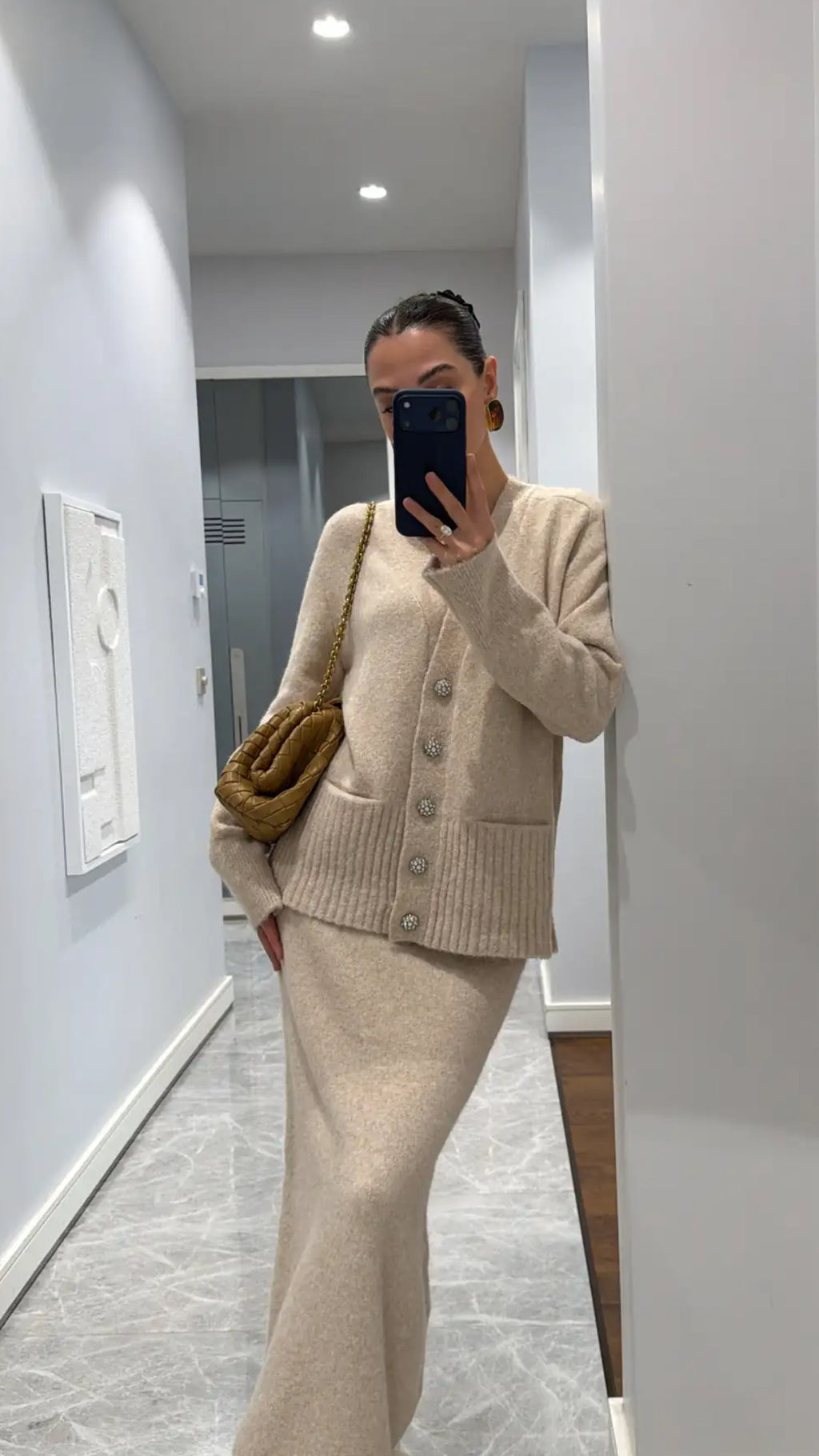 V-Neck stone Buttoned soft knitwear