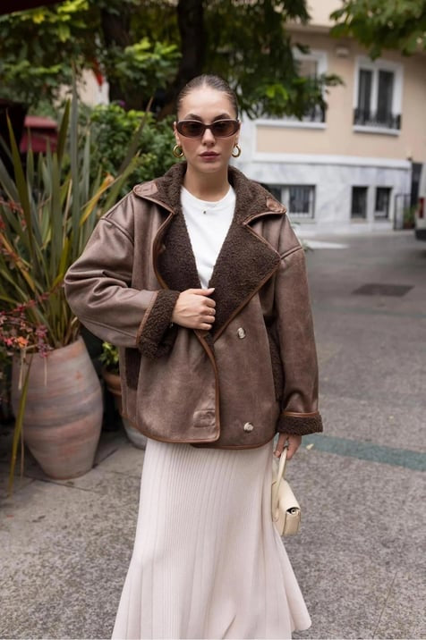 Oversized Jacket with Fur Lining – light Brown