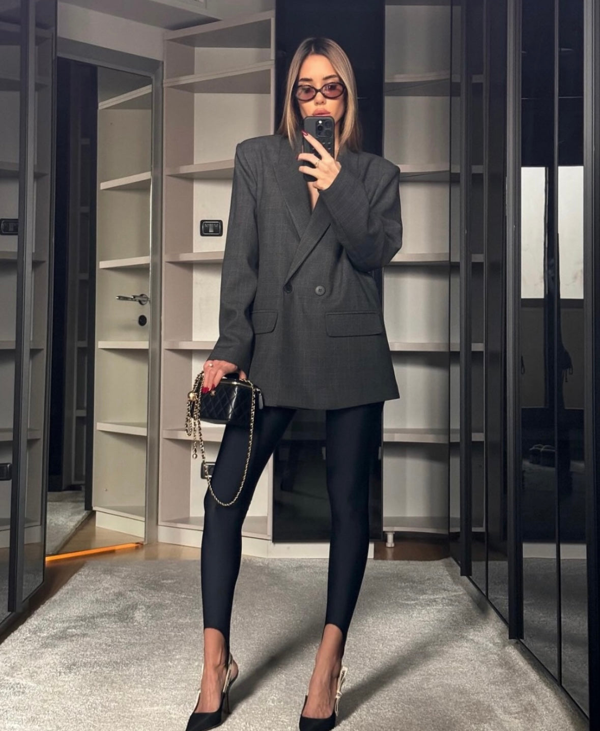 Premium-stirrup legging