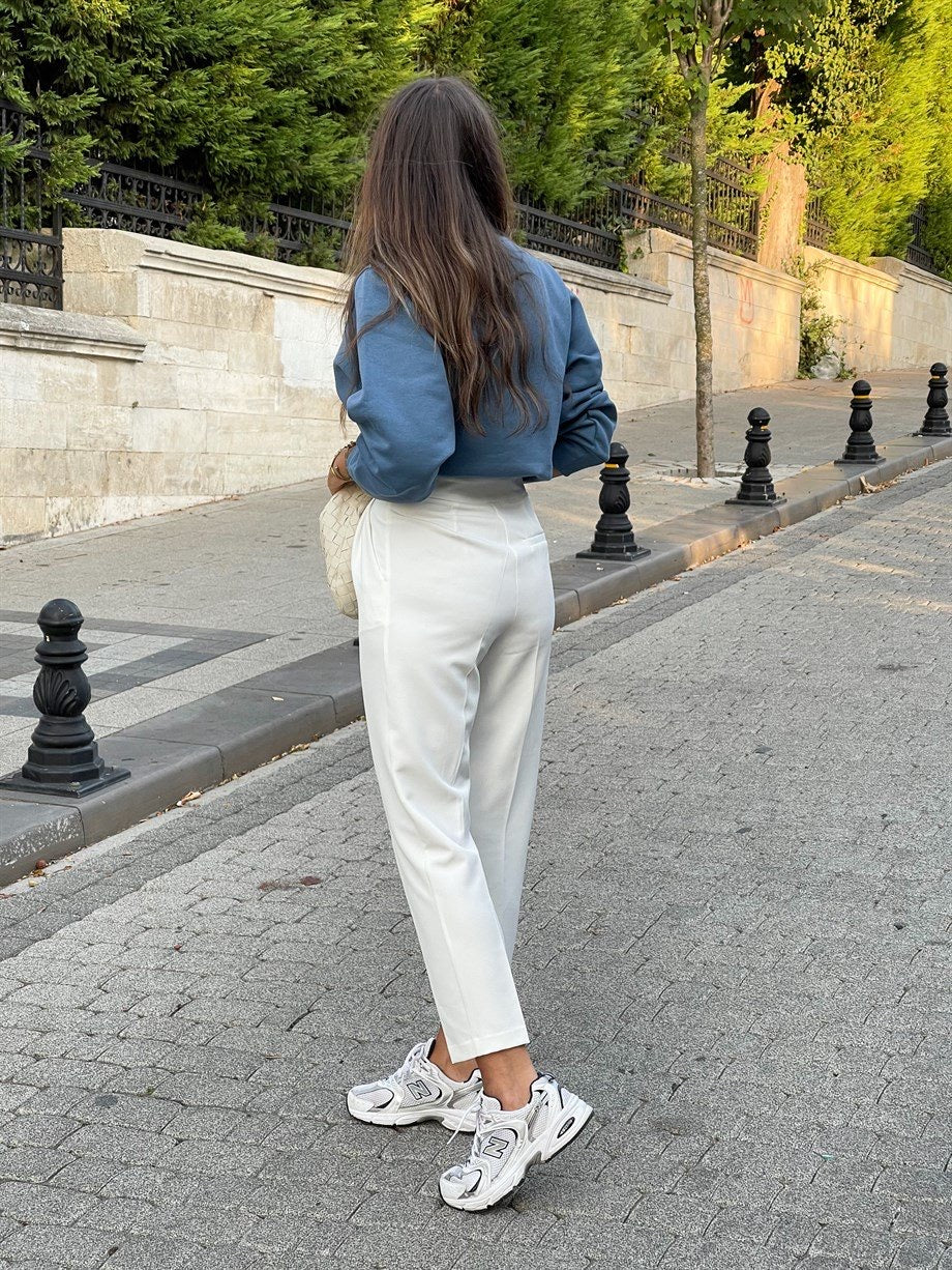 MUST-HAVE  white semi-formal trouser