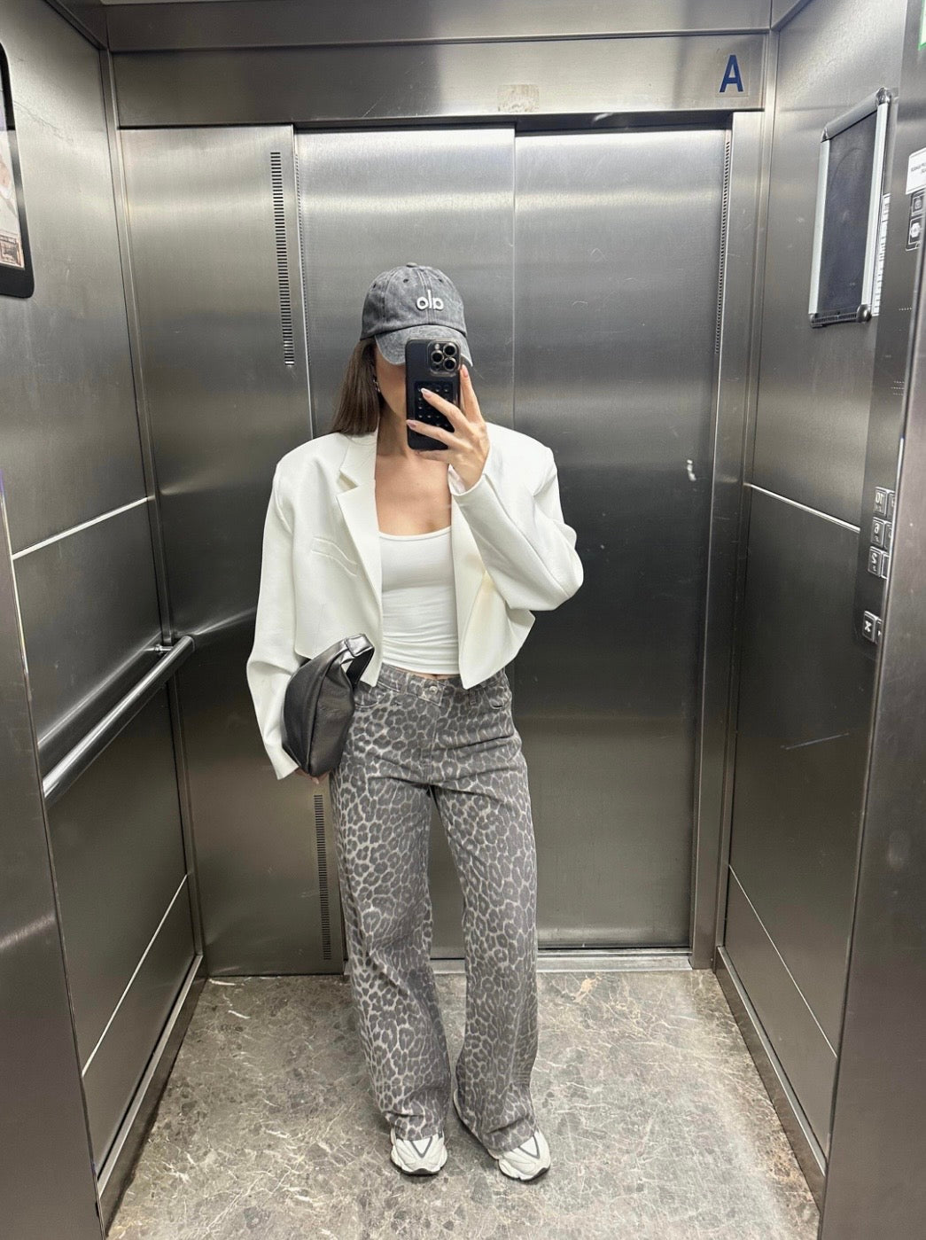 PREMIUM- CROPPED BLAZER - WHITE