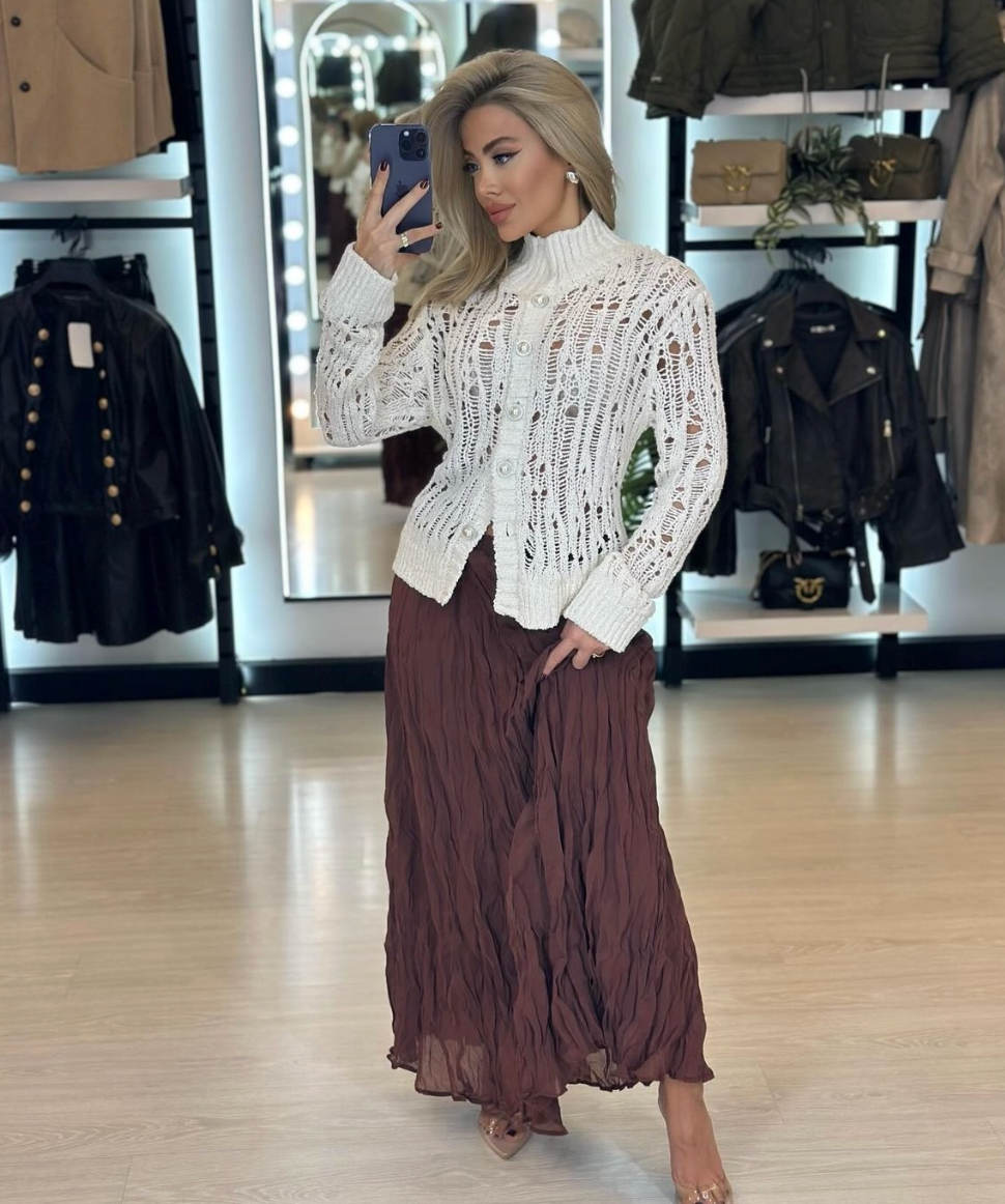 Pearl Buttoned Knitwear Cardigan-OFF WHITE