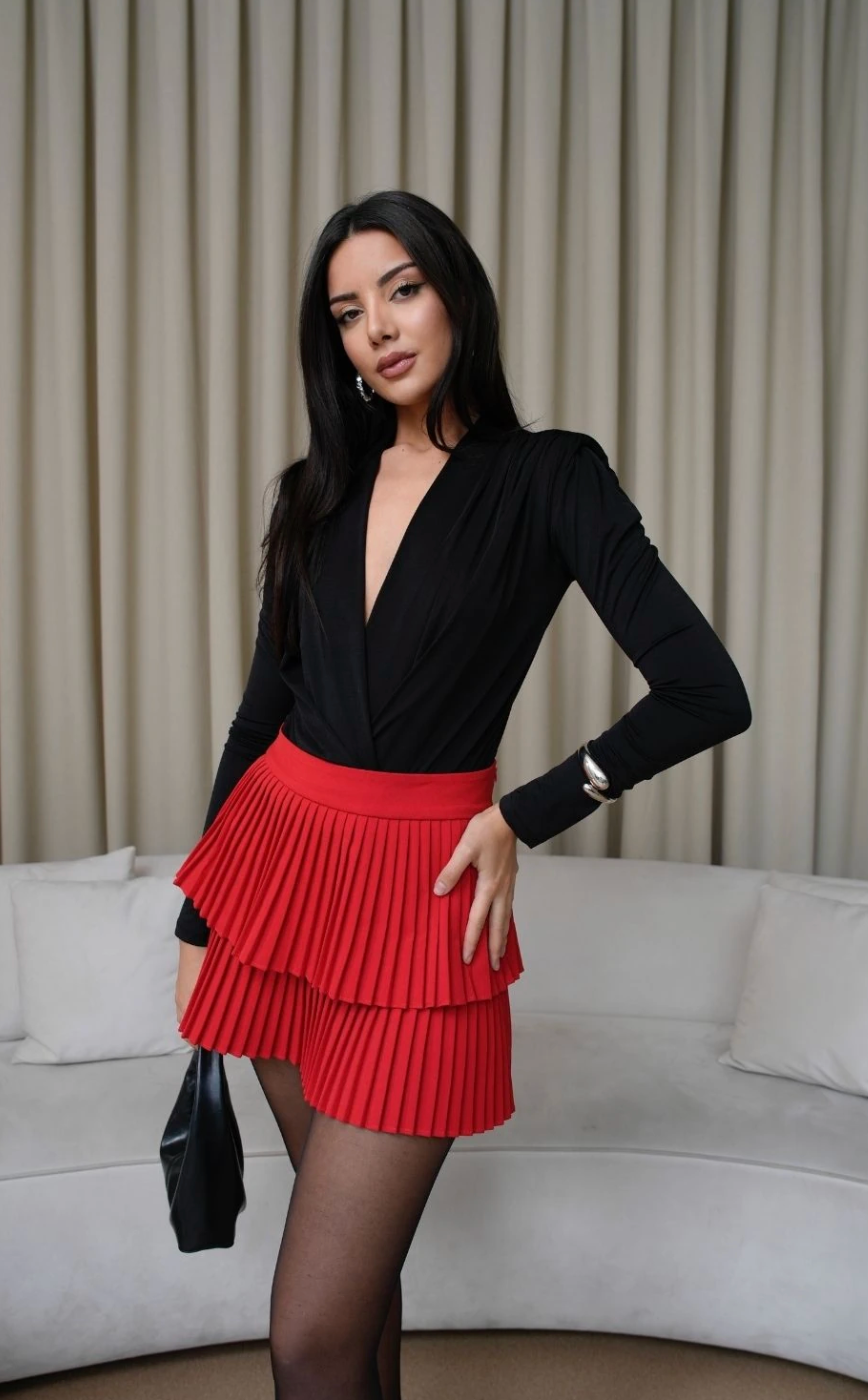 Timeless black padded bodysuit