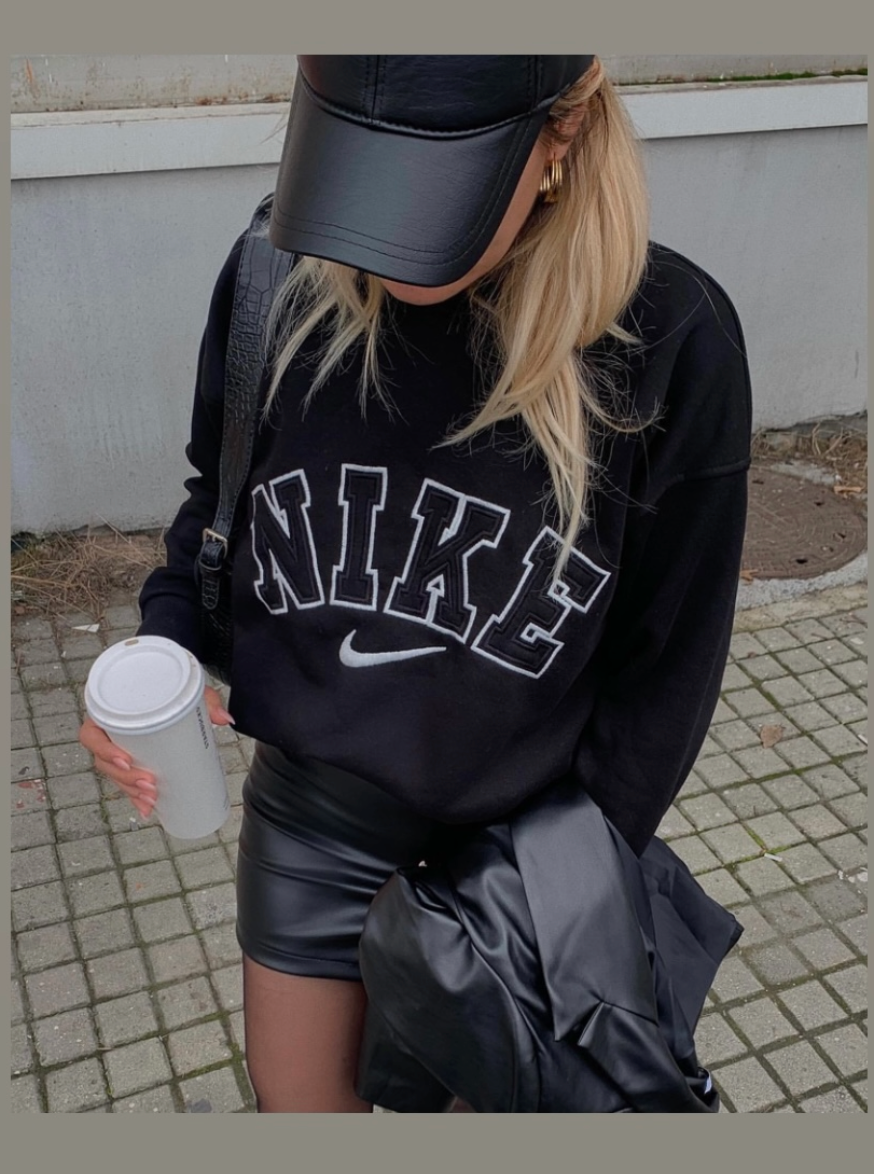 Nike - oversized swwatshirt