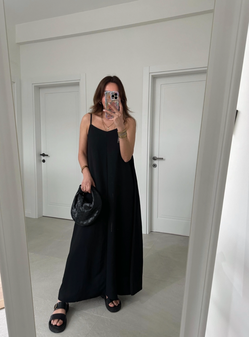 Ss25 black oversized dress
