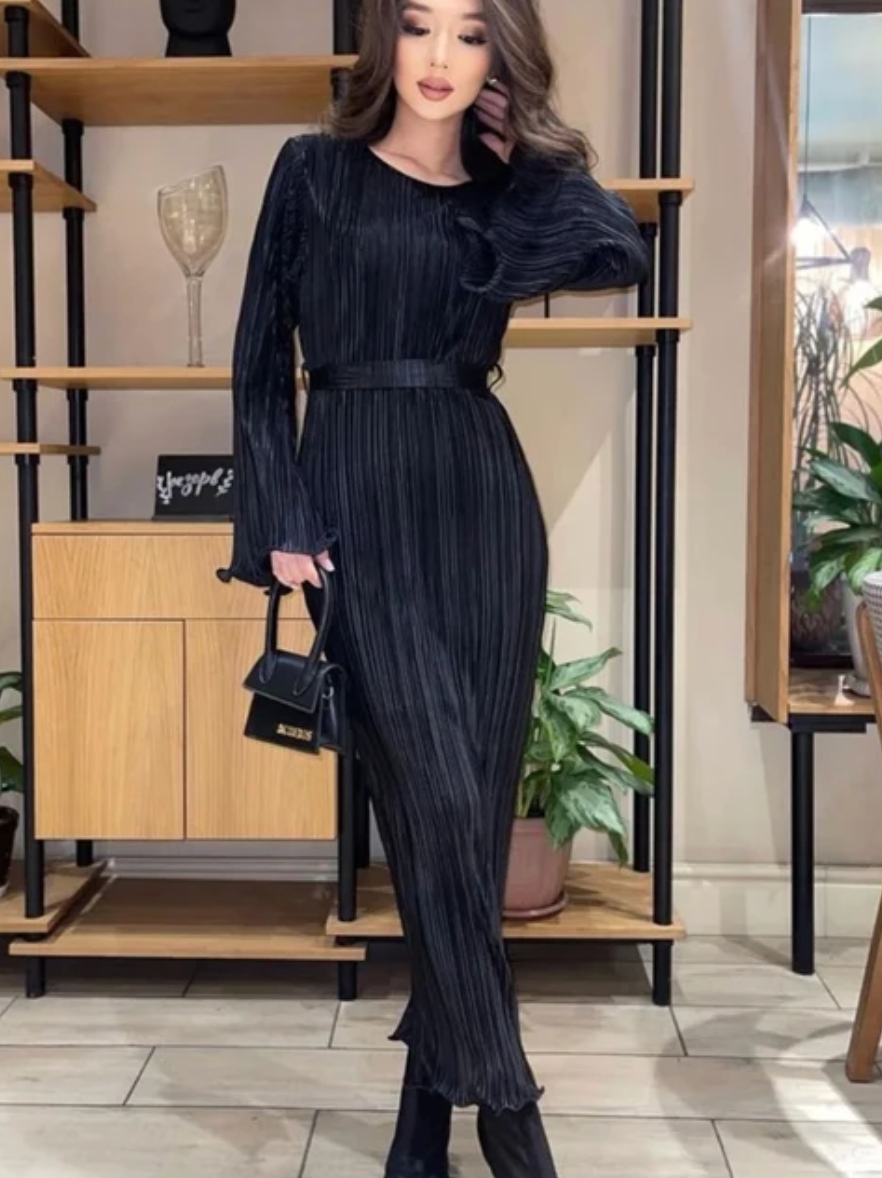 Black  SPANISH SLEEVE PLEATED DRESS